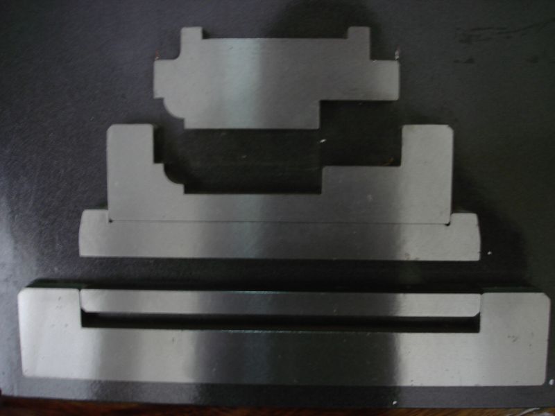 Corte transversal de matriz de forma para marco de puerta